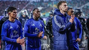 Легенда отсече: Нищо не е станало, Левски е първи