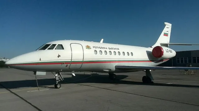 Край на лукса. Продават на търг правителствения Фалкон