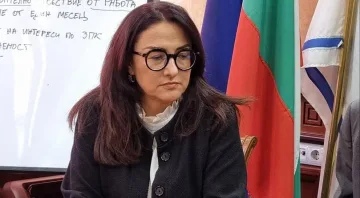 Въпреки че е в затвора, кметът на Варна пак си пуска заповеди. Докога ще е този абсурд?