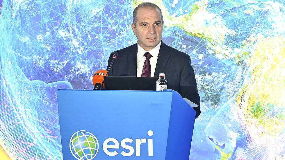 Горещо от министър Караджов! Реформа в обществения транспорт