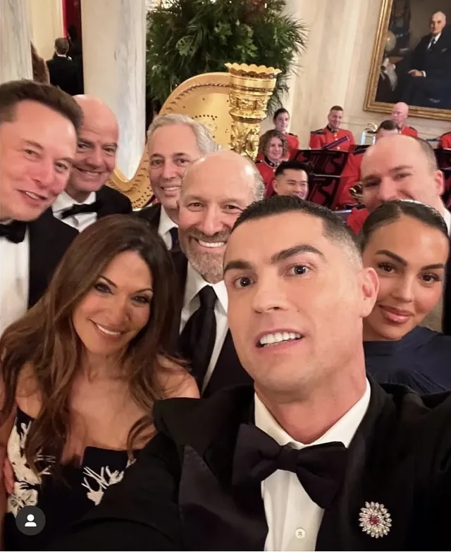 Годеницата на Роналдо събра погледите в Белия дом. Роклята 