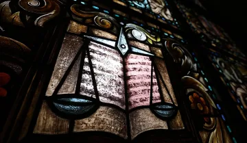 20 години затвор за кървавата атака на площада в Разлог