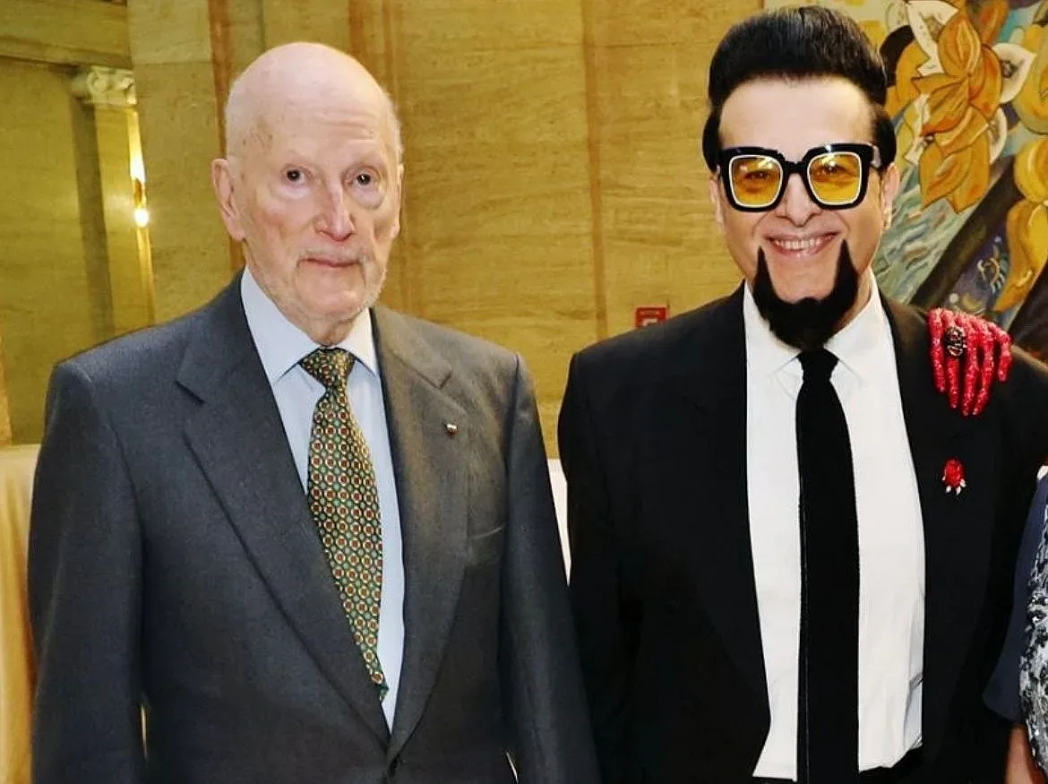 Симеон Сакскобургготски на бал в София