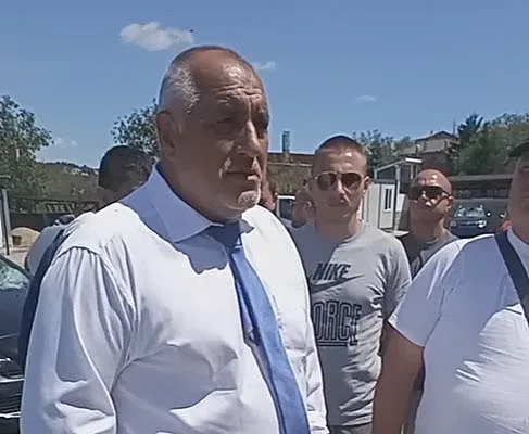 Борисов изненадващо в Търново. Проговори за правителството
