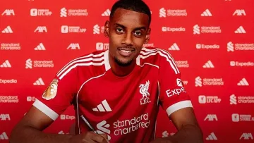 Отдавна свършиха извиненията за Александър Исак