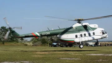 Бизнесмен, мъж на супермодел, купи правителствен вертолет