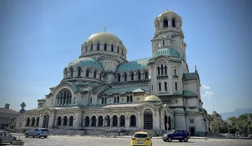 Храмът „Св. Александър Невски“ отново събира хиляди вярващи