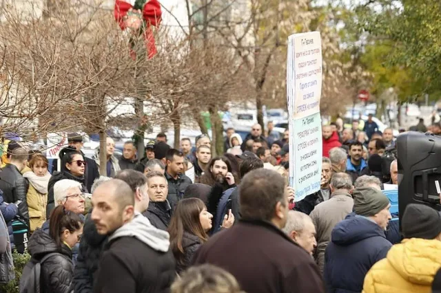 Бунтът расте! Нов протест срещу златния паркинг