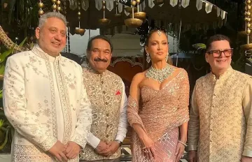 Дженифър Лопес и синът на Тръмп на милиардерска сватба /СНИМКИ/