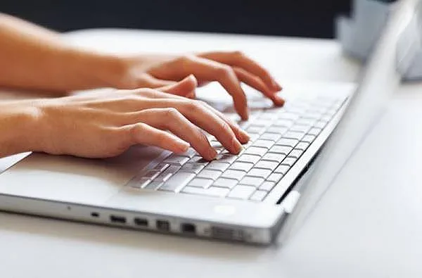 Клавиатурата изчезва. Пълна промяна в офиса