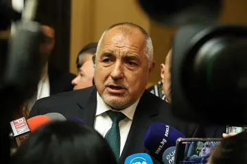 Борисов разкри новата политическа прегръдка