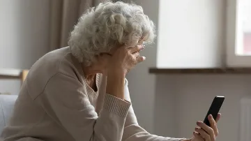 Нови телефонни измами. Ползват гласа на роднина