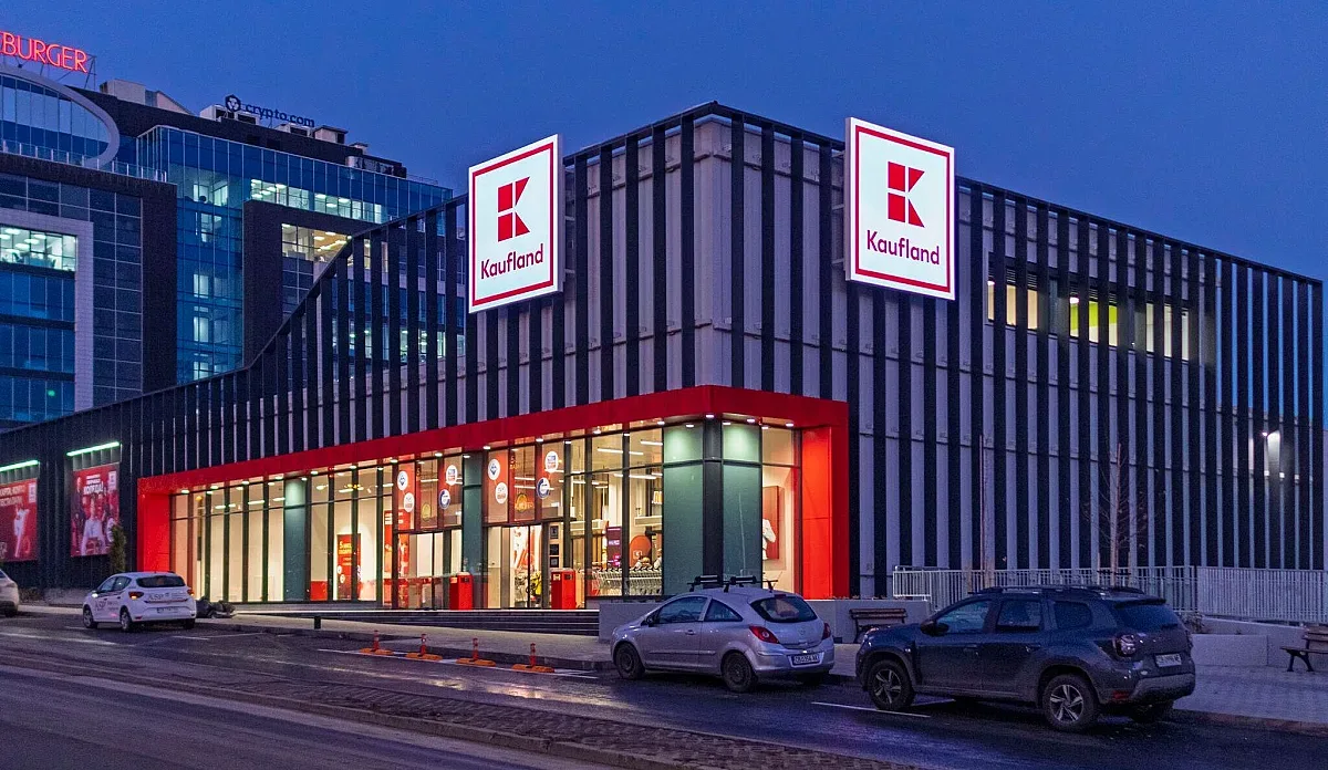 3 тира с евро и хиляди човекочаса. Как Kaufland се готви за 1 януари 2026 г.