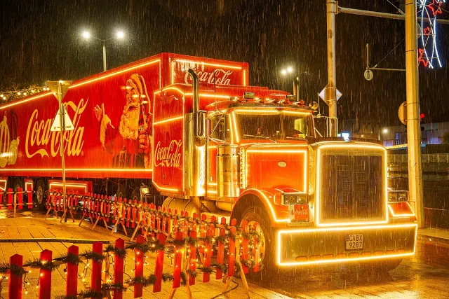 Коледният камион на Кока-Кола тръгва на мащабно турне в България
