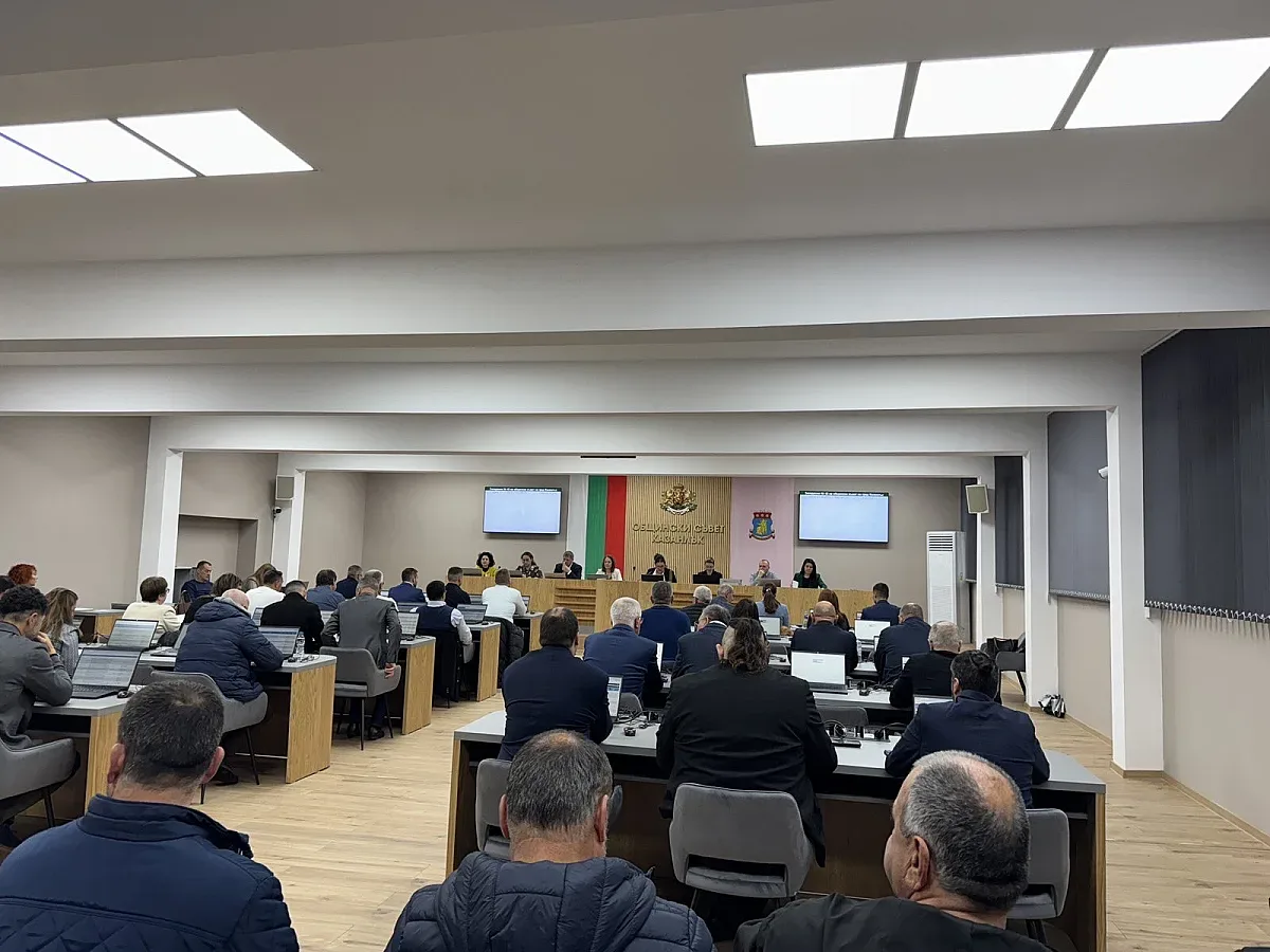 С пълно мнозинство местният парламент одобри кандидатстването на Община Казанлък по проект за подкрепа на деца и семейства