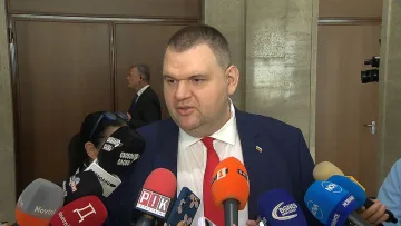 Пеевски: Няма да има класи! Пазим всички хора!