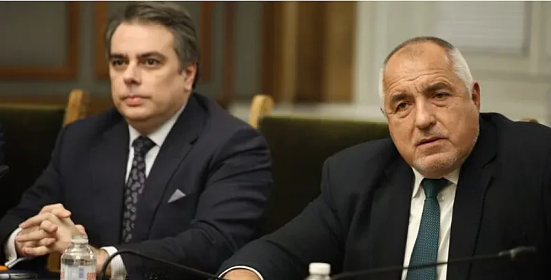 Скандал в парламента! Асен Василев заплаши Борисов