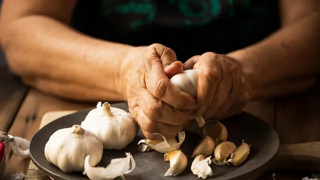 5 причини да ядете чесън! Лекува сърце и кости
