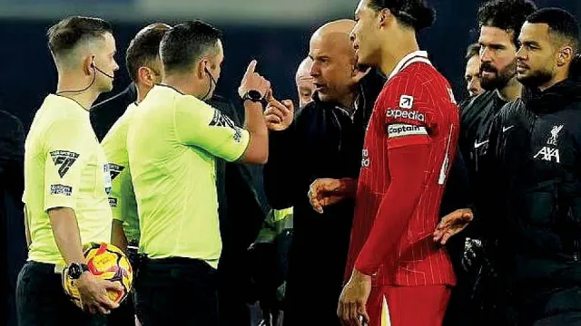 Трима първенци в Англия са тръгвали по-зле от Ливърпул