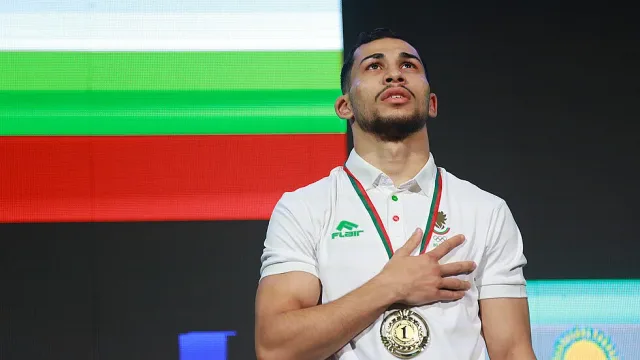 Радослав Росенов пише история. Четвърта титла