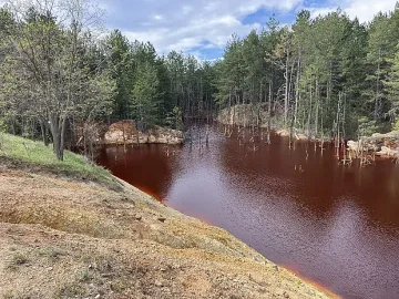 Красиво езеро крие голяма опасност