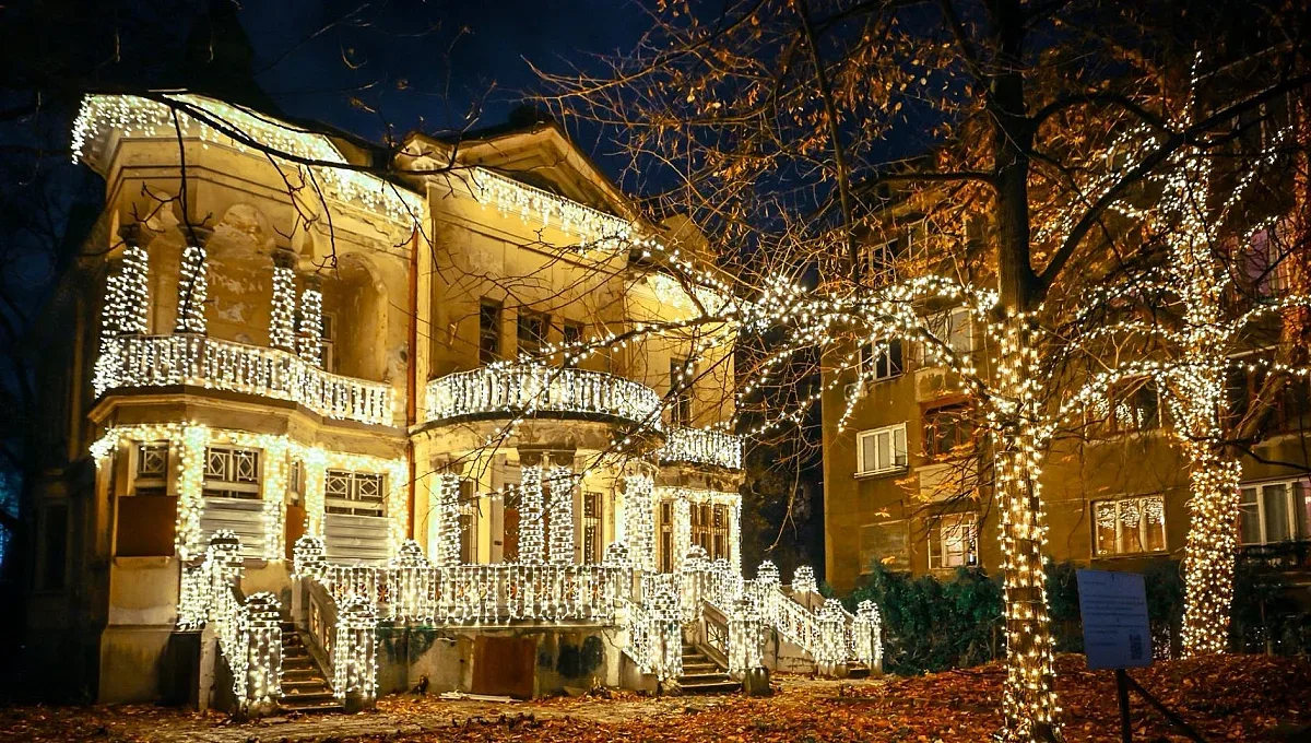 8 милиона евро за бижуто на София! Къщата с ягодите възкръсва