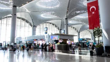 Тръгват автобуси от България до едно от най-големите летища 