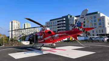 Хеликоптер кръжи над час в Бургас. Какво се случва