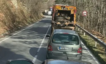 Затвориха важен път у нас. Какво се случва