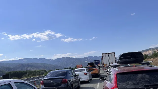 Напрежение на границата! Спряха движението към Гърция