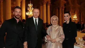 Известен турски певец отложи развода си! Намеси се  Ердоган