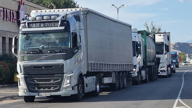 Нова драма на границата. Шофьорите в капан