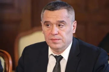 Министър Тахов обяви какво предстои за "Магазин за хората“ 