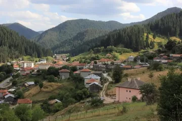 Наше село между три планини го сравняват с Швейцария