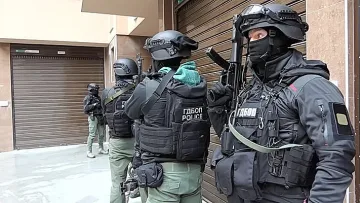 9 града у нас почерняха от полиция! Обиски наред /СНИМКИ/