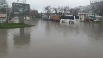Наш град е под вода. Какво се случва