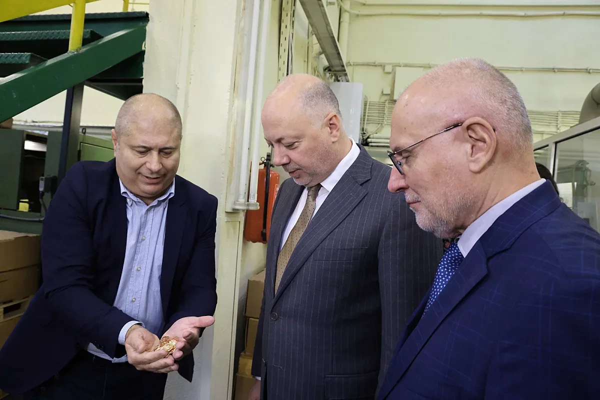 Премиерът влезе на най-пазеното място и каза: "Готови сме!"