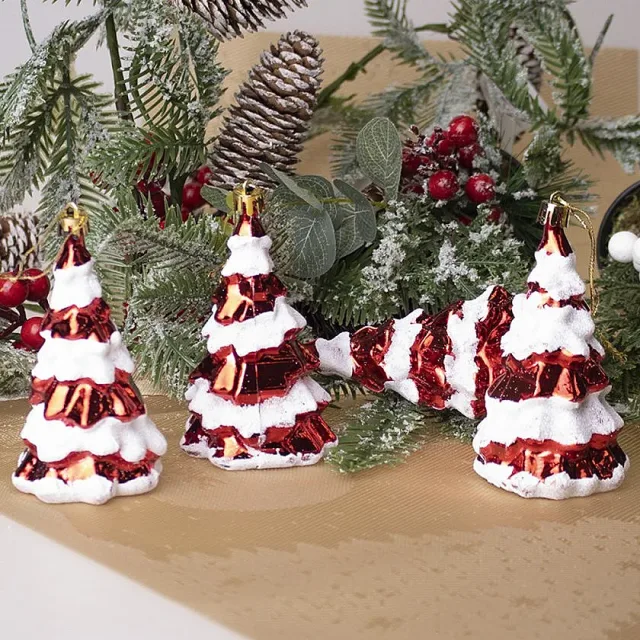 В очакване на Огнения кон: Какви играчки да не слагаме на елхата