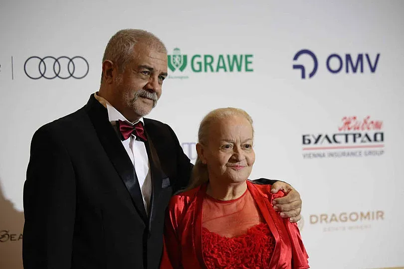 Нови разкрития за астроложката Алена. Била таен съветник на Тодор Живков