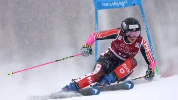Алис Робинсън отново доминира в гигантския слалом