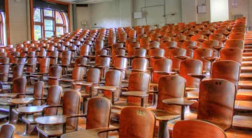 Шокиращи резултати! Аудиториите на университетите празни