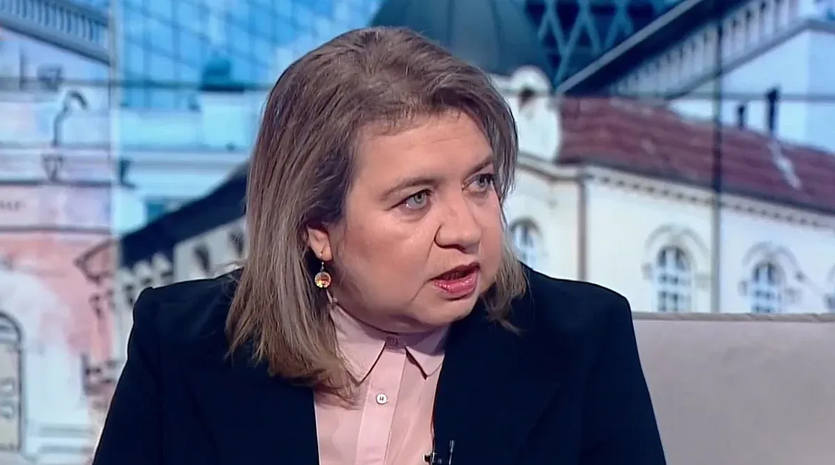 Киселова дръпна унищожителна критика към уличните демонстранти