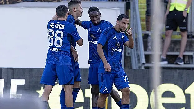 Левски размаза Спартак Варна