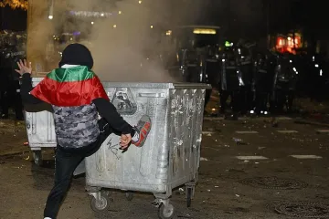 Протестът на Gen Z е зле прикрит опит с райски газ да рестартираш либералната олигархия 