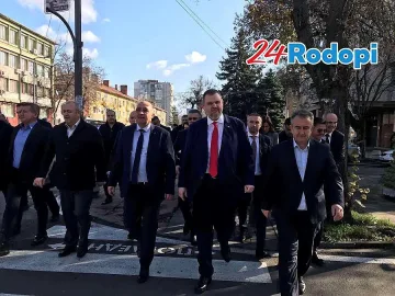 Пеевски пристигна в Кърджали. Срещна се с актива на партията