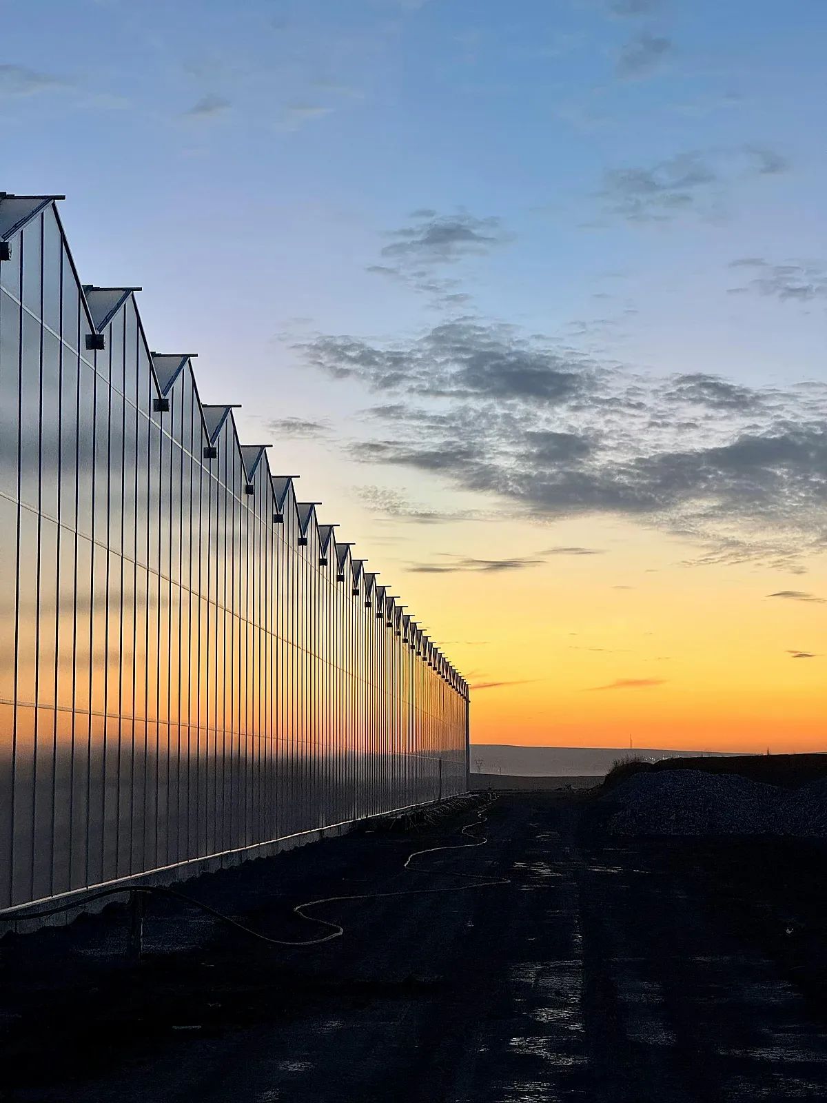 Сандвич панели за модерно строителство: Какво да знаете преди покупка в Bazar.bg