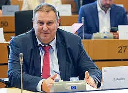 Евродепутат разкри. Приключваме ли с парите в кеш