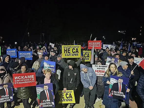 Добрич избухна: Жълтите павета не са България