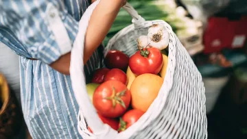 Над 270 български производители представиха продуктите си на фермерските пазари на Lidl през 2025 г.