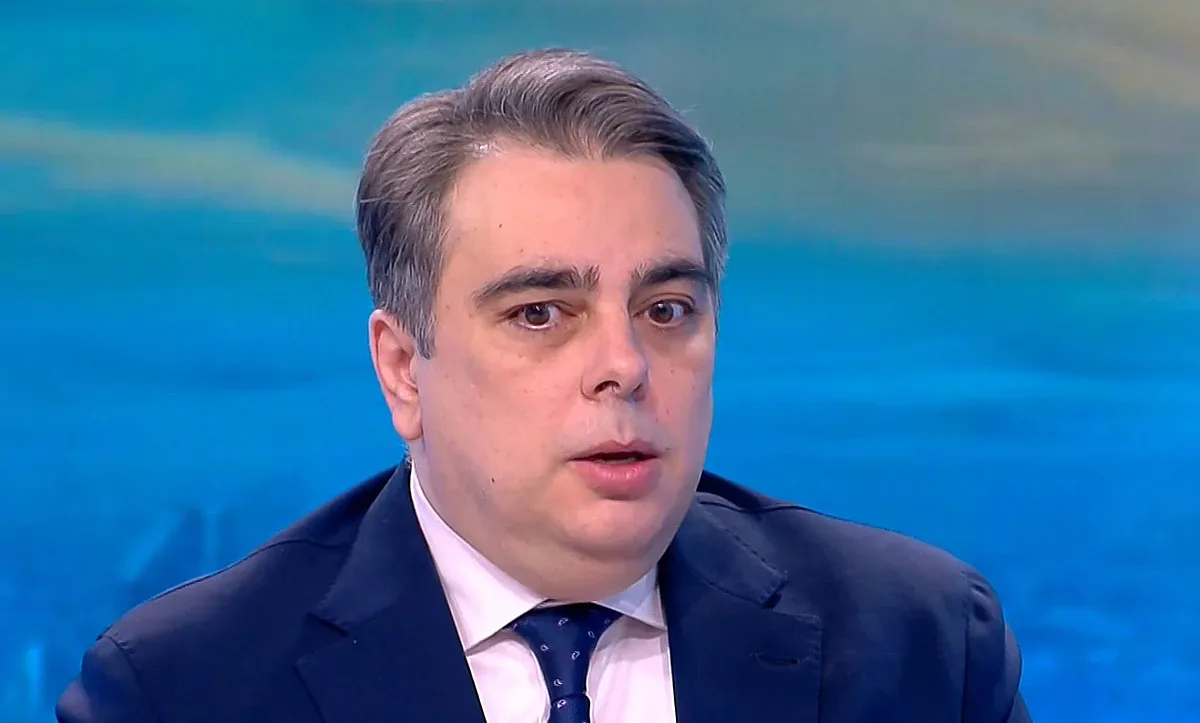 Заплаха или предупреждение? Василев вещае хаос, ако правителството остане